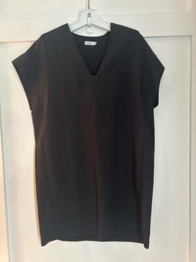 Vince Black V-Neck Short Sleeve Black Popover Dress Size Medium